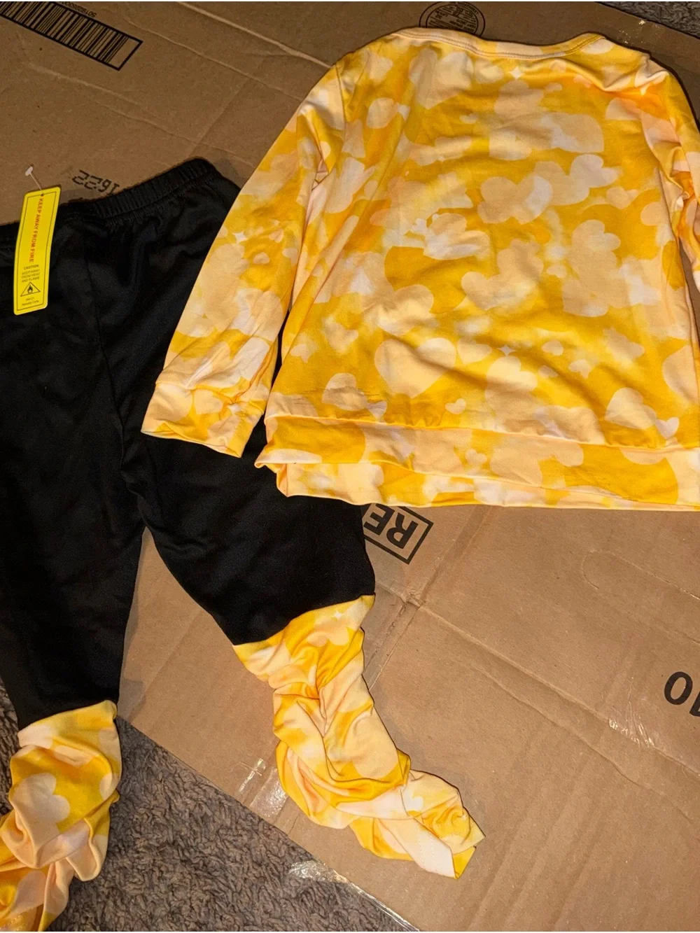 SHEIN Yellow Tie-Dye Sleeve Set with Black Pants